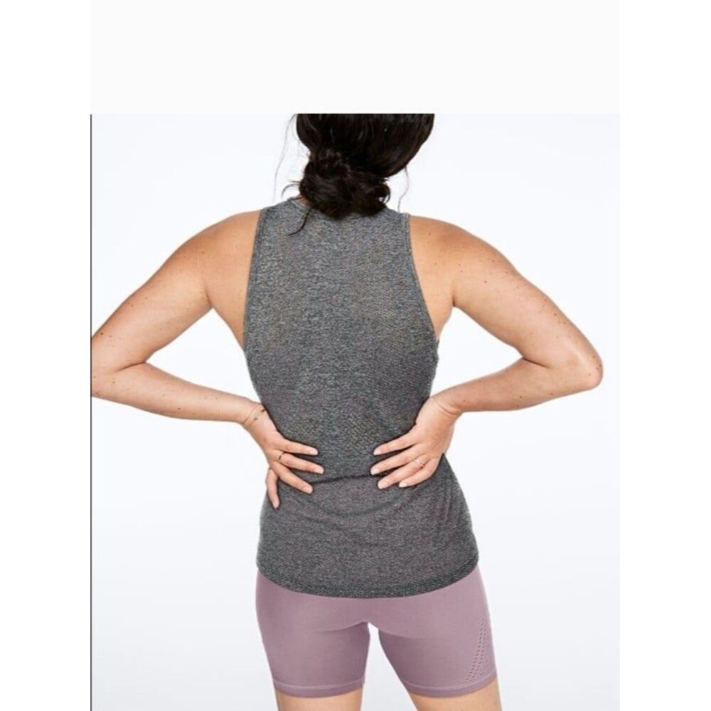 Woman's ActiveWear 2-Piece Bundle - VS Seamless Top & Shorts - Size M/L - Picture 12 of 12